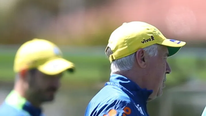 Foto: Marlon Costa/AGIF – Ancelotti deixou Pedro fora da lista para o Mundial.
