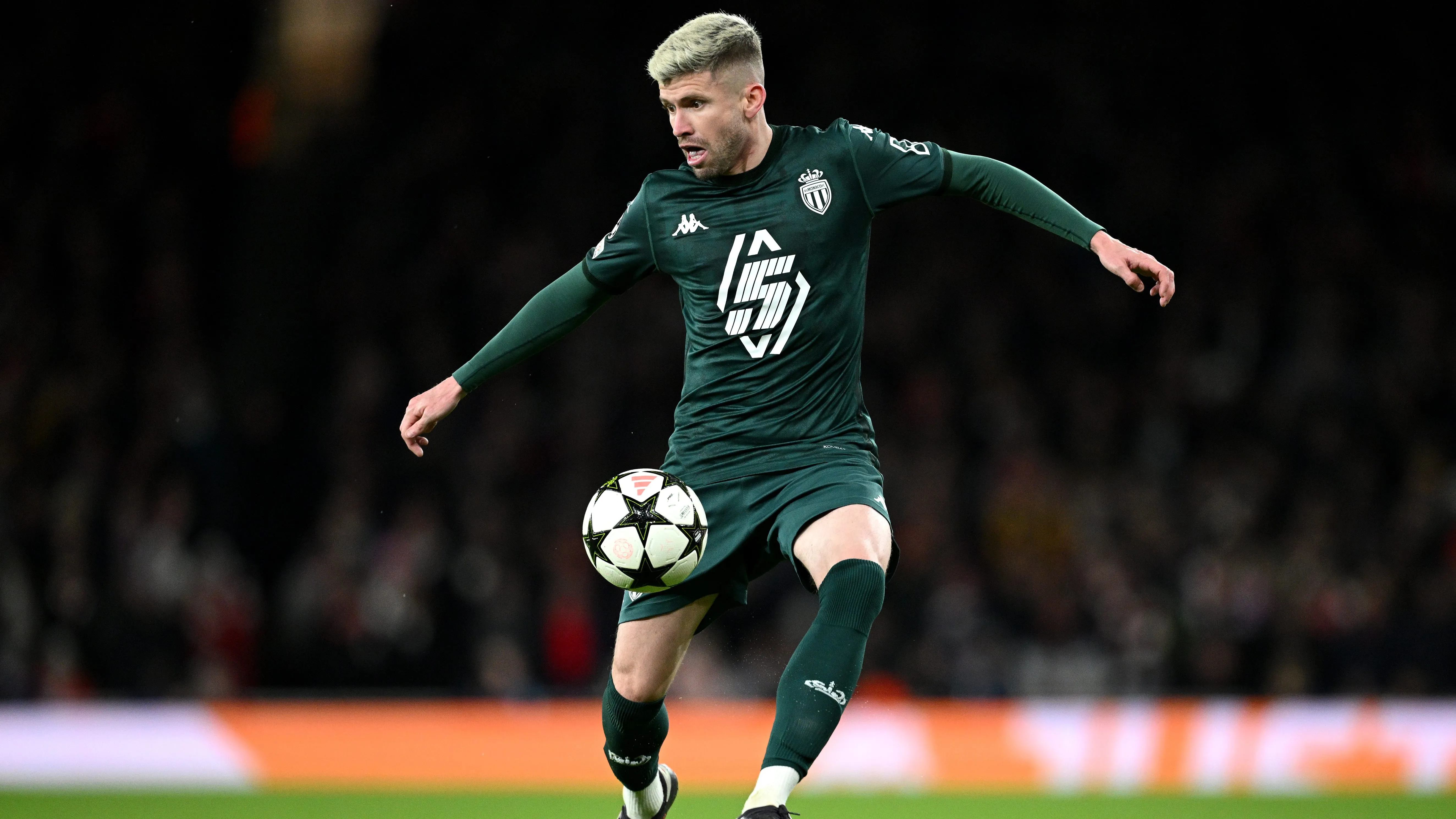 Caio Henrique em ação pelo Monaco – Foto: Justin Setterfield/Getty Images
