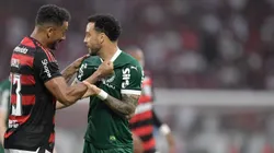 RJ - RIO DE JANEIRO - 19/10/2025 - BRASILEIRO A 2025, FLAMENGO X PALMEIRAS - Danilo jogador do Flamengo disputa lance com Felipe Anderson jogador do Palmeiras durante partida no estadio Maracana pelo campeonato Brasileiro A 2025. Foto: Thiago Ribeiro/AGIF