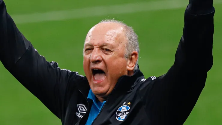 Felipao tecnico do Gremio comemora o gol de Diego Souza na partida contra o Bahia no estadio Arena do Gremio pelo campeonato Brasileiro A 2021. Foto: Maxi Franzoi/AGIF