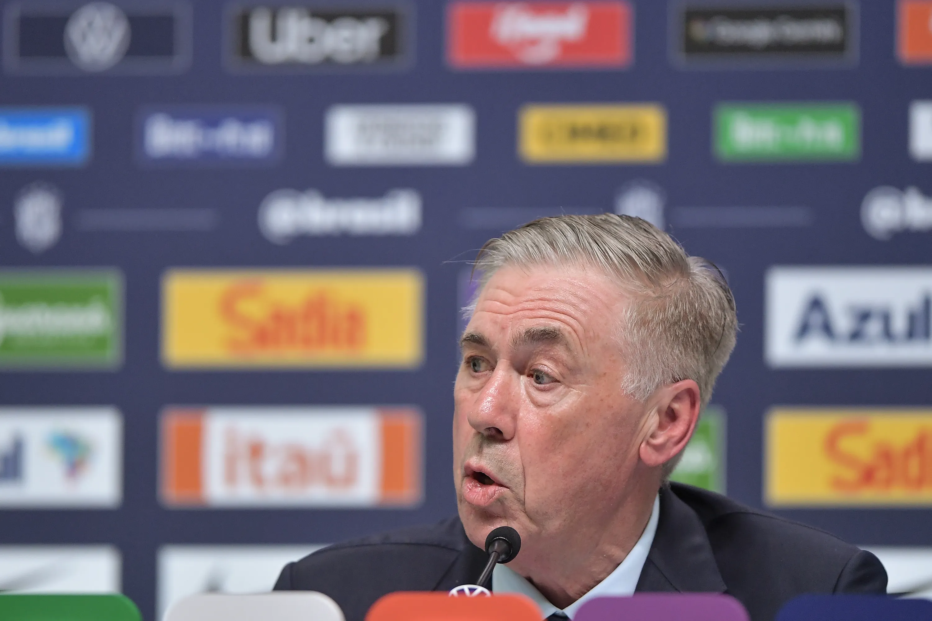 RJ – RIO DE JANEIRO – 18/05/2026 – COPA DO MUNDO 2026, CONVOCACAO DA SELECAO BRASILEIRA – Carlo Ancelotti, tecnico da selecao brasileira de futebol, anuncia convocacao dos 26 jogadores para a Copa do Mundo 2026, em coletiva no Museu do Amanha, nesta segunda-feira (18). Foto: Thiago Ribeiro/AGIF
