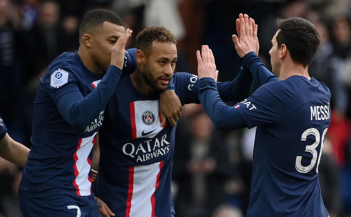 Kimpembe revela bastidores de polêmicas envolvendo Neymar, Messi e Mbappé no PSG