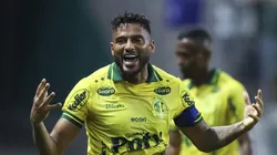 Reinaldo é uma das referências do Leão