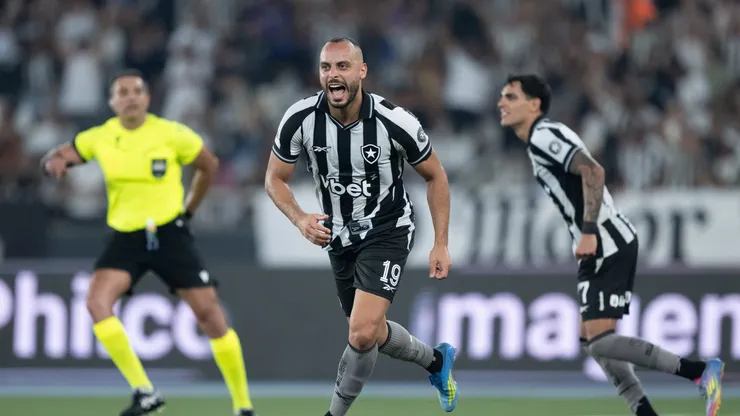 Ataque do Botafogo vira principal esperança para pressionar o São Paulo no Brasileirão — Foto Jorge RodriguesAGIF