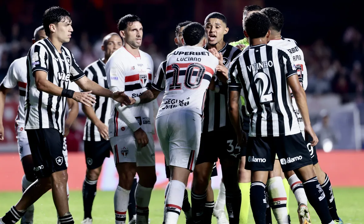 Notas e desempenho: Confira como se saíram os jogadores de São Paulo e Botafogo no clássico pelo Brasileirão