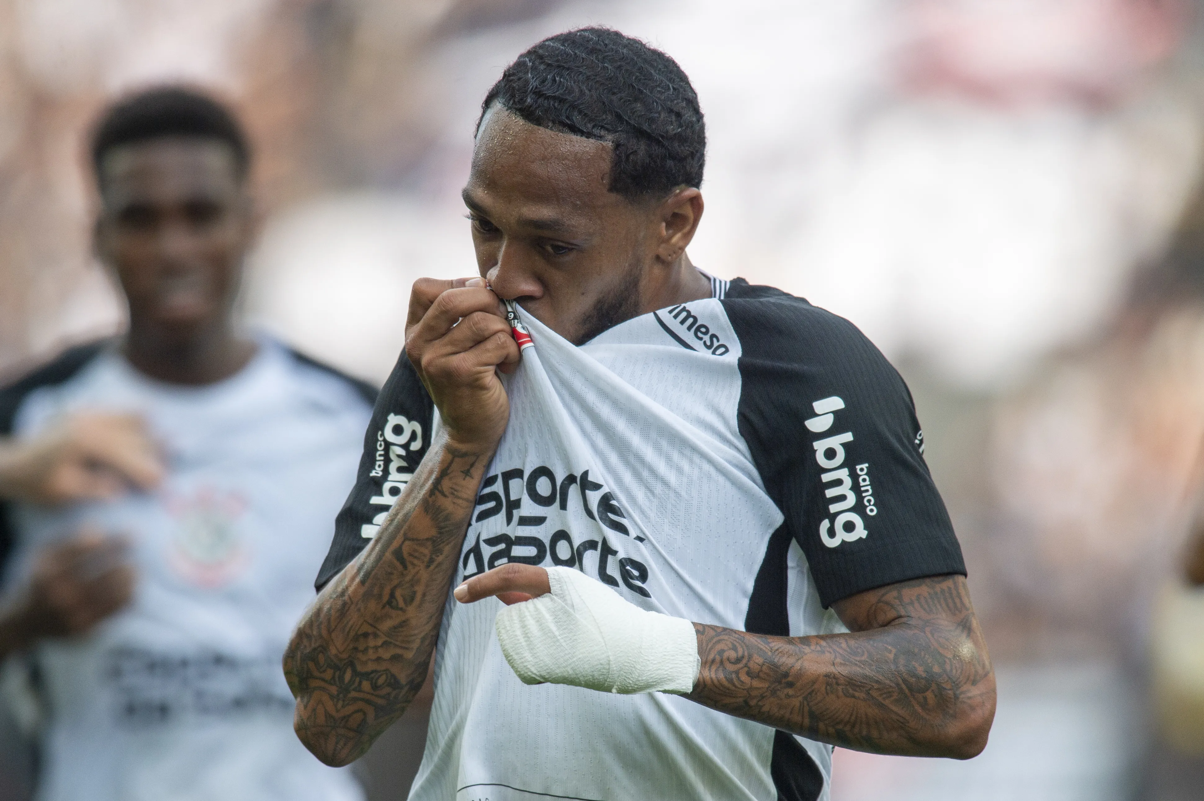 SP – SAO PAULO – 07/12/2025 – BRASILEIRO A 2025, CORINTHIANS X JUVENTUDE –  Jose Martinez  jogador do Corinthians comemora seu gol durante partida contra o Juventude no estadio Arena Corinthians pelo campeonato Brasileiro A 2025. Foto: Anderson Romao/AGIF