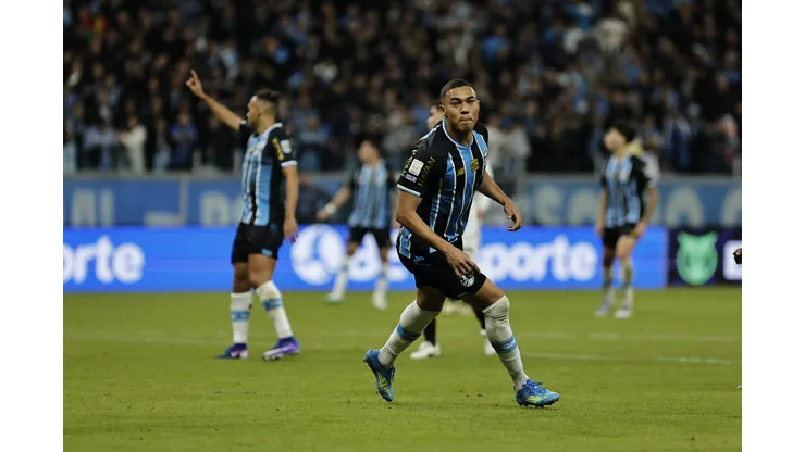 Carlos Vinícius segue em boa fase no Imortal. Foto: Roberto Vinicius/AGIF