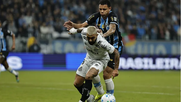 Gabriel Barbosa jogador do Santos durante partida contra o Grêmio. Foto: Roberto Vinicius/AGIF