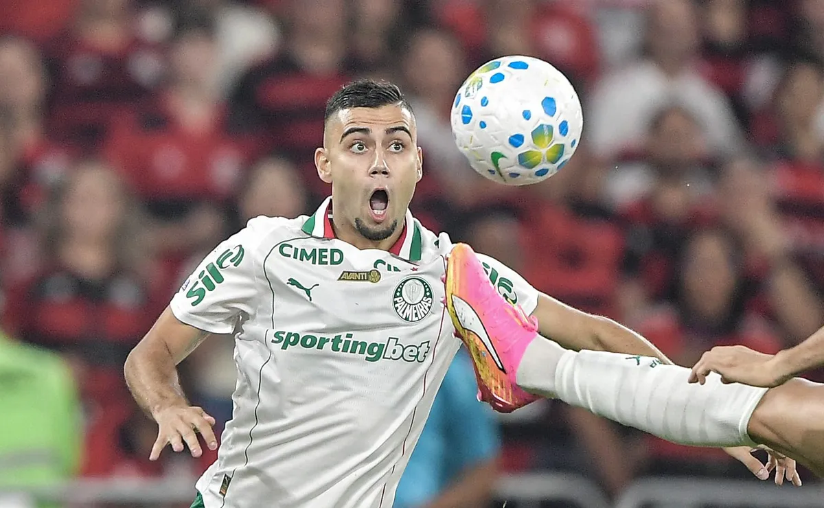 Andreas Pereira é fortemente vaiado em Flamengo x Palmeiras