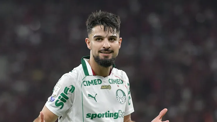 Flaco Lopez jogador do Palmeiras comemora seu gol durante partida contra o Flamengo no estadio Maracana pelo campeonato Brasileiro A 2026. Foto: Thiago Ribeiro/AGIF