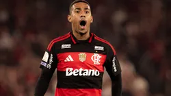 Samuel Lino esteve participativo na derrota do Flamengo.