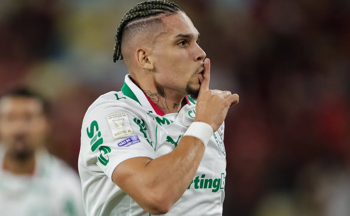 Paulinho nega provocação ao Flamengo após 3° gol do Palmeiras