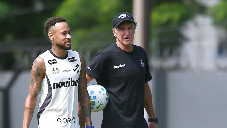 Cuca rebate privilégios a Neymar e elogia postura do craque no Santos — Foto Mauricio De SouzaAGIF