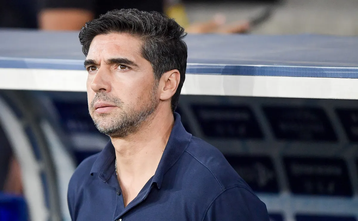 Abel Ferreira perde trio titular do Palmeiras antes do último jogo pré-Copa do Mundo