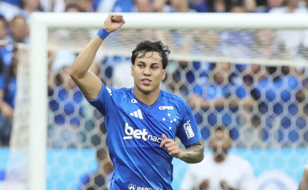 Cruzeiro derrota a Chapecoense, mas conta com VAR para não sofrer o empate