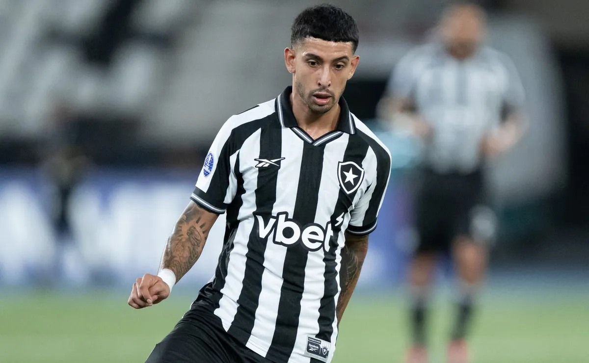 Santiago Rodríguez cobra postura do Botafogo após empate contra o São Paulo no MorumBIS pelo Brasileirão
