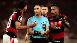 O arbitro Davi Lacerda durante partida entre Flamengo e Palmeiras no estadio Maracana pelo campeonato Brasileiro A 2026. Foto: Isabela Azine/AGIF
