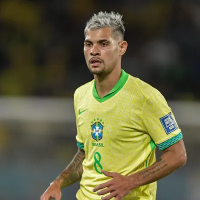 Bruno Guimarães sente incômodo em jogo pelo Newcastle