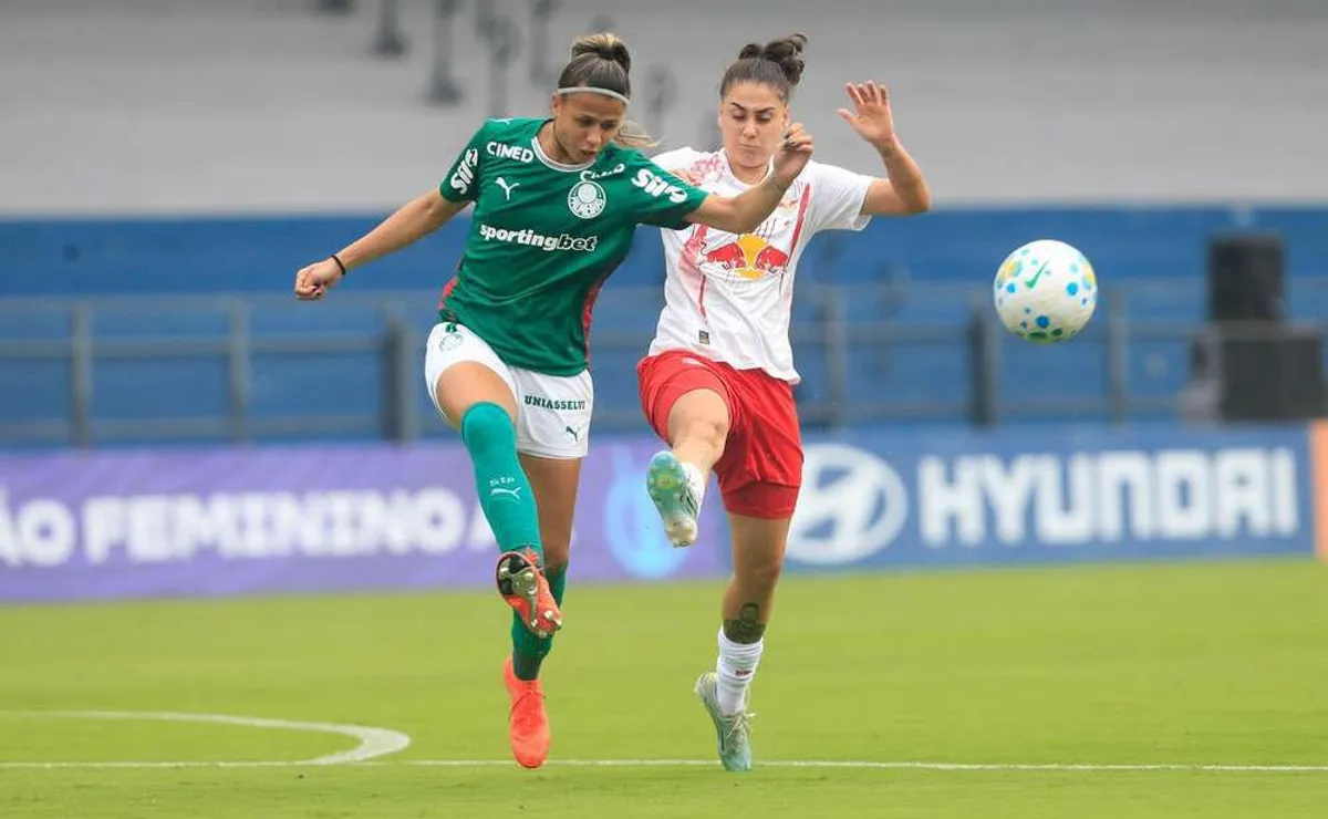 Palmeiras vence Bragantino fora de casa e assume liderança provisória do Brasileirão Feminino