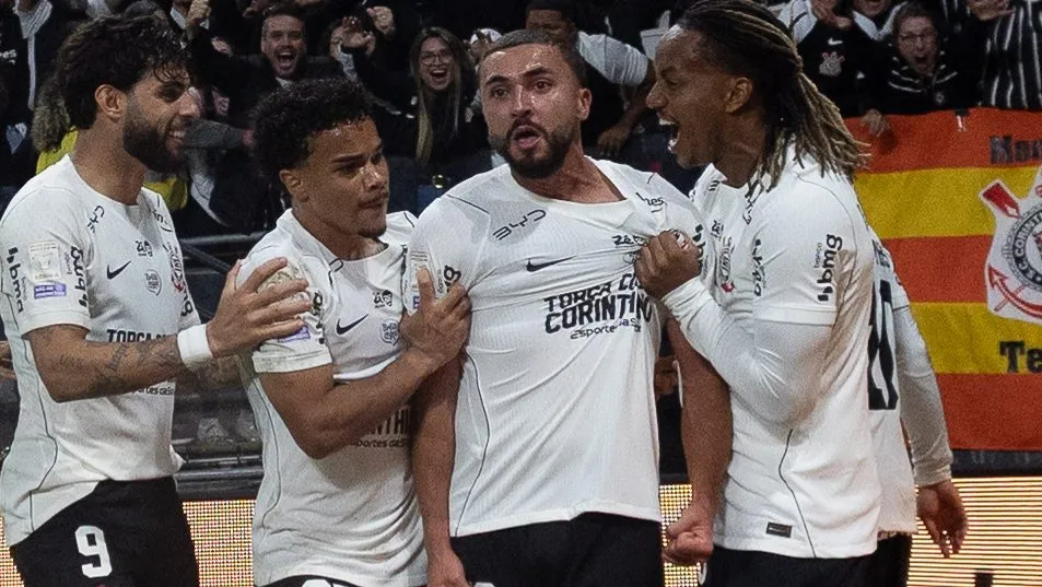 Zakaria Labyad jogador do Corinthians comemora seu gol durante partida contra o Atlético-MG. Foto: Joisel Amaral/AGIF