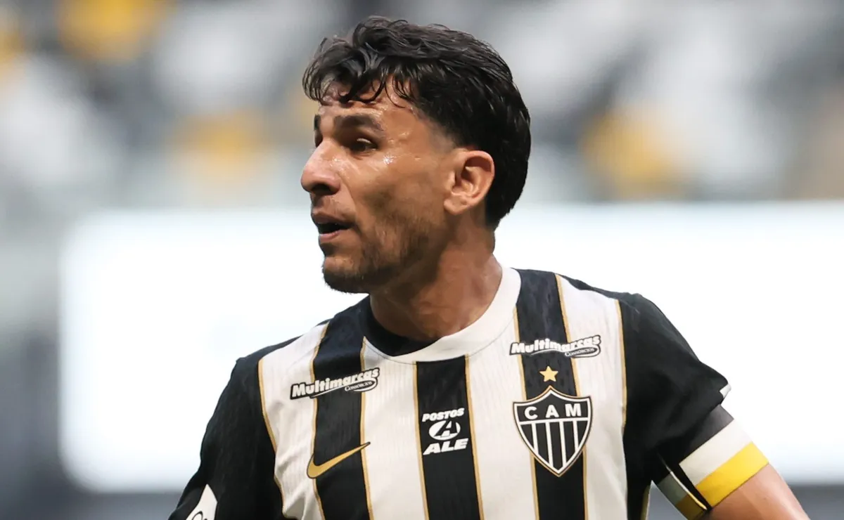 Junior Alonso lamenta derrota do Atlético-MG e aponta falta de eficiência contra o Corinthians