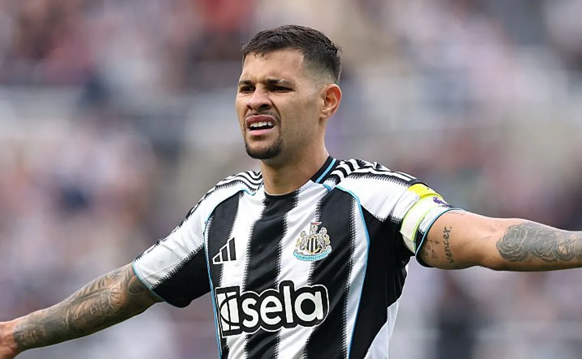 Bruno Guimarães tranquiliza torcida e chega 100% para apresentação da Seleção Brasileira