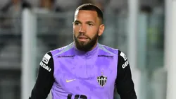 Everson jogador do Atletico-MG durante aquecimento antes da partida contra o Santos no estadio Vila Belmiro pelo campeonato Brasileiro A 2026.