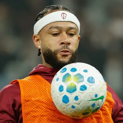 Memphis ganha minutagem no Corinthians antes da convocação da Holanda