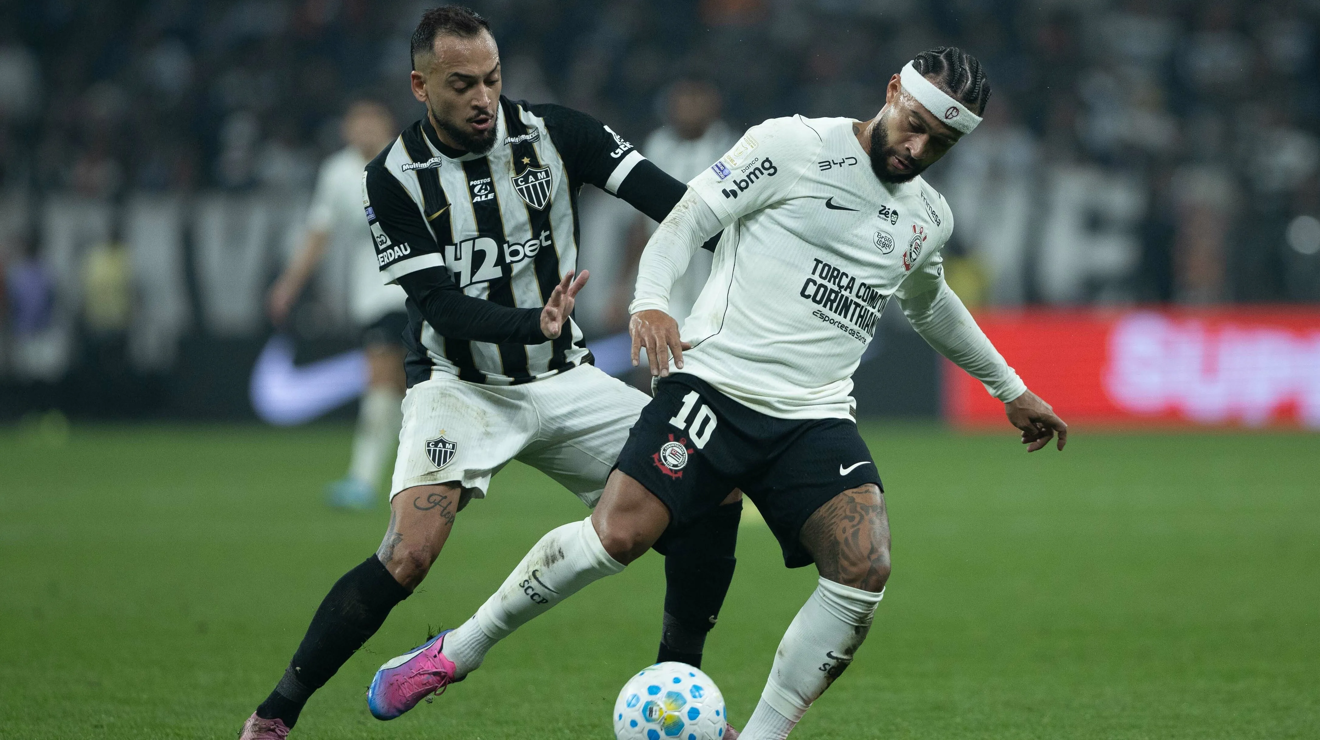 Memphis Depay no Corinthians. Foto: Joisel Amaral/AGIF