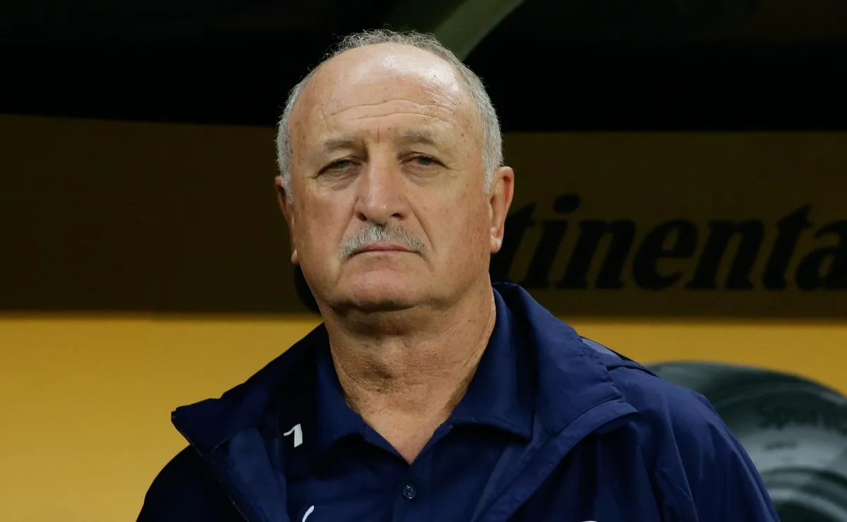 Felipão explica corte de Romário e diferencia de caso Neymar na Seleção Brasileira