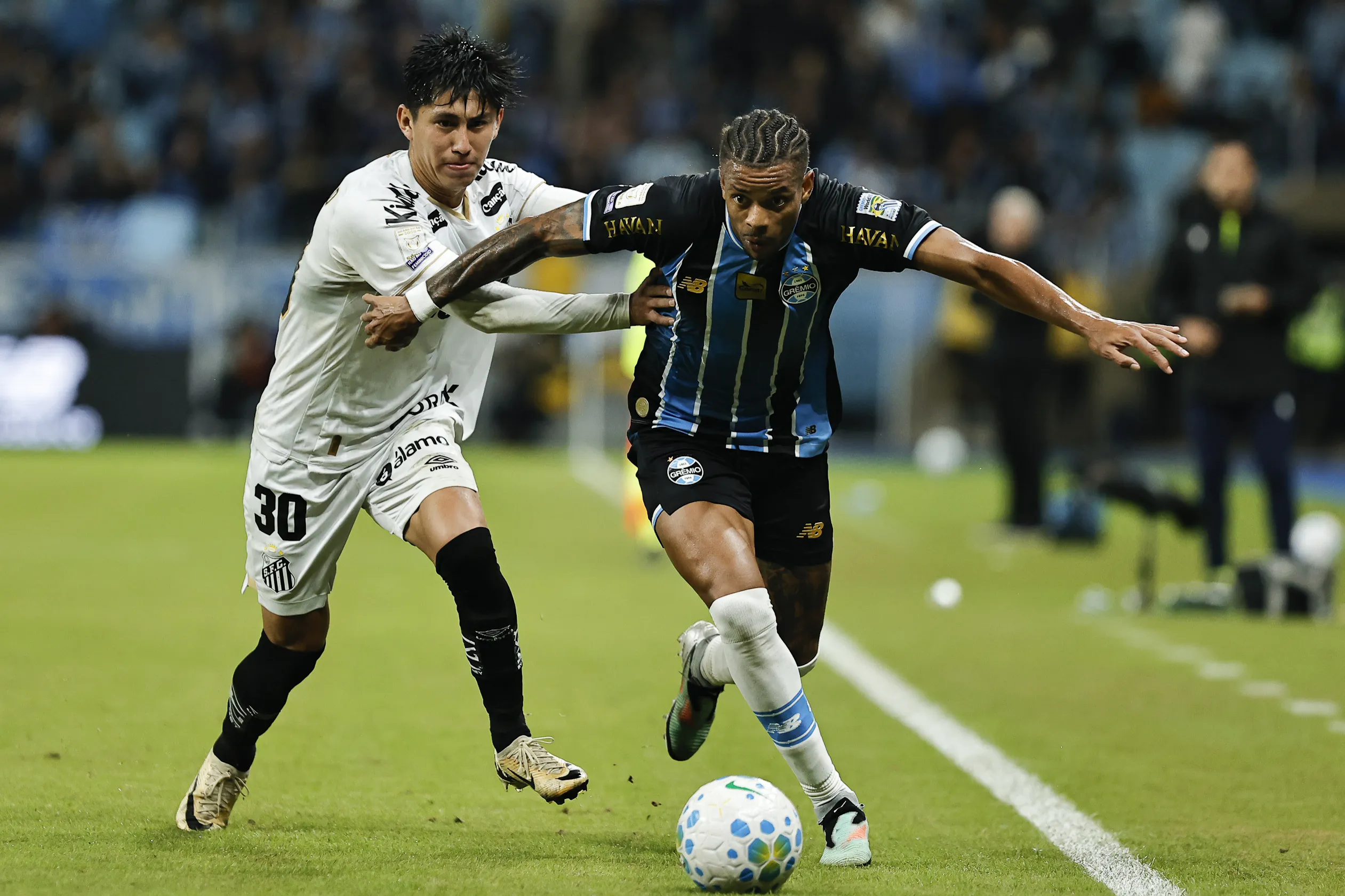 Santos perdeu para o Grêmio de virada. Foto: Roberto Vinicius/AGIF