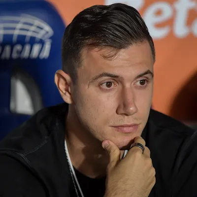 Lucas Piton acumula falhas no Vasco e desgasta torcida