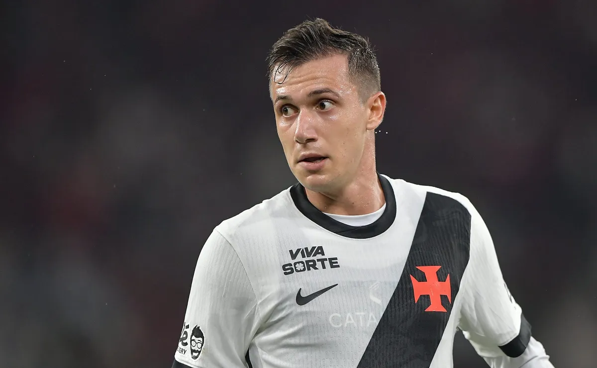 Lucas Piton despenca números ofensivos no Vasco e vive queda de 100% em 2026