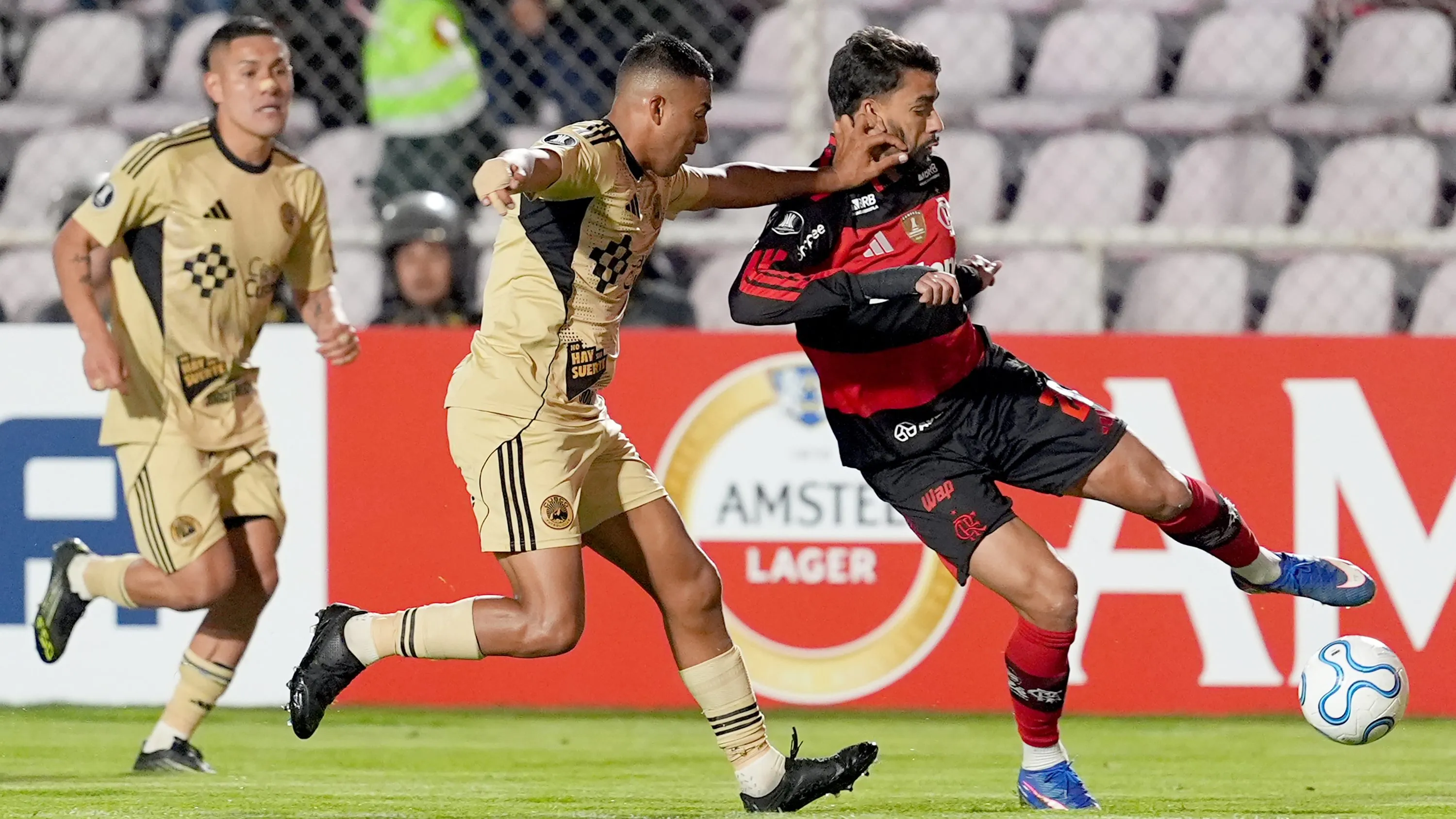 Flamengo x Cusco. (Photo by Raul Sifuentes/Getty Images)