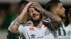 Zé Rafael tem permanência improvável no Santos.