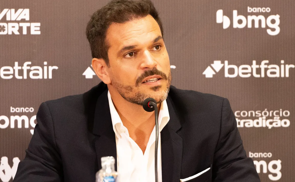 Admar Lopes responde sobre reforços e admite momento ruim do Vasco