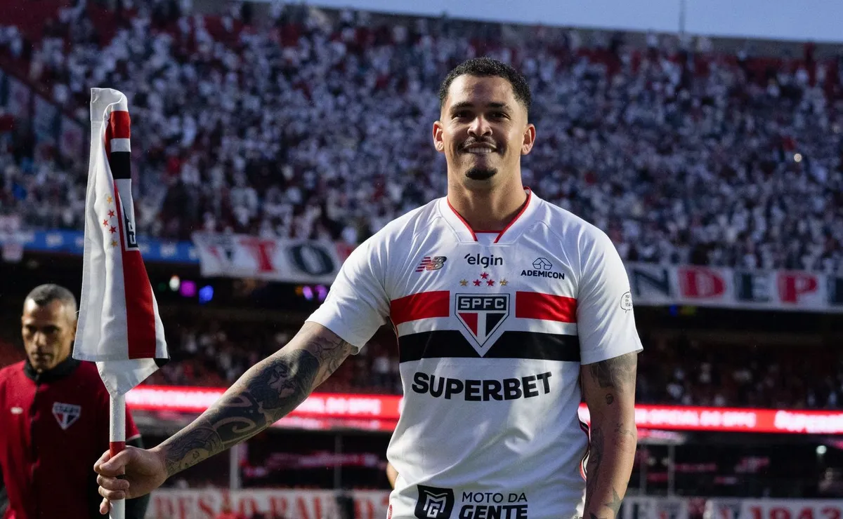Luciano supera Rogério Ceni e se torna o segundo maior artilheiro do São Paulo no século