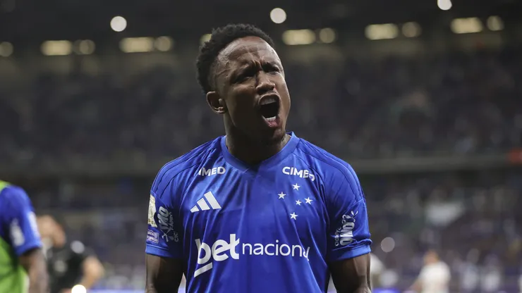 Atacante está emprestado junto ao Cruzeiro