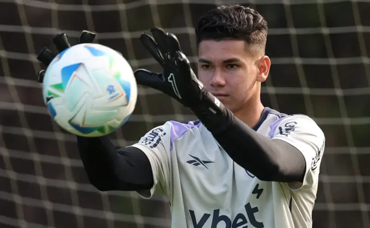 Cristhian Loor ganha espaço na Seleção Equatoriana mesmo sem estrear pelo profissional do Botafogo