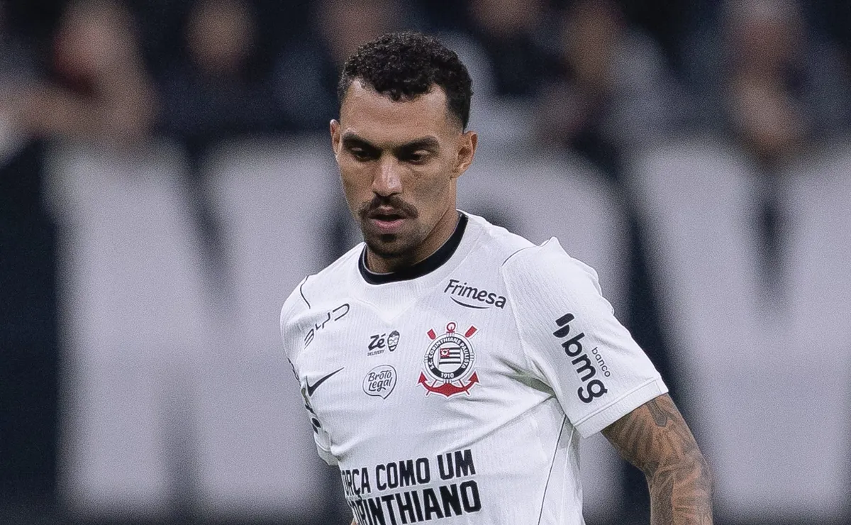 Matheuzinho chega à terceira assistência na temporada e se isola no ranking do Corinthians