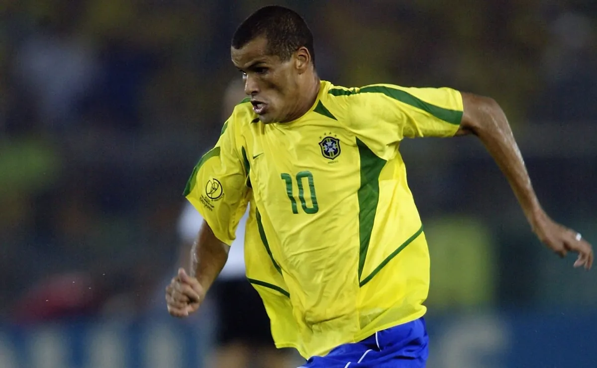 Rivaldo eternizou seu nome como o gênio silencioso do pentacampeonato da Seleção Brasileira em 2002