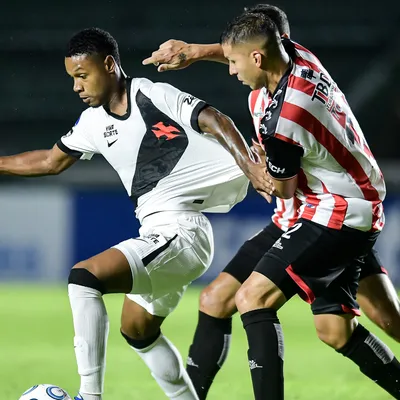 Vasco x Barracas Central: onde assistir ao vivo, horário e escalações