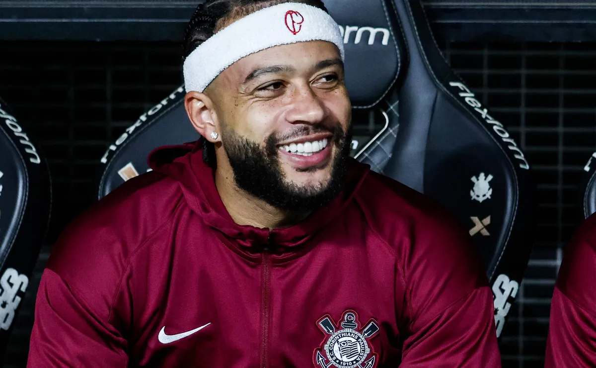 Corinthians avança para renovar com Memphis antes da Copa