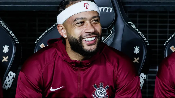 Memphis Depay negocia sua permanência no Corinthians. Foto: Marco Buenavista/IMAGO/Sports Press Photo