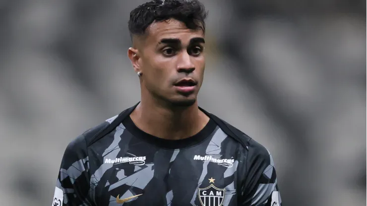 Jogador teve altos e baixos - Foto: Gilson Lobo/AGIF.