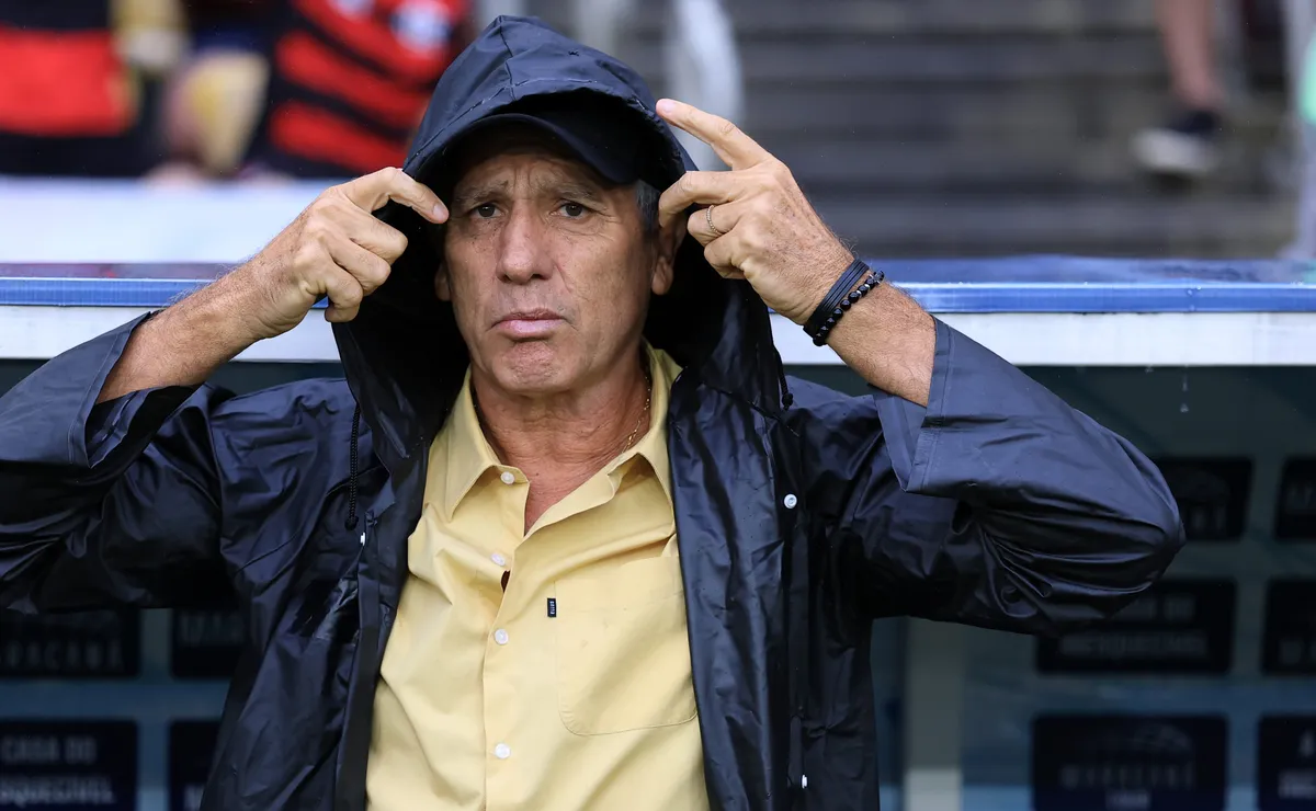 Renato Gaúcho espera que a diretoria do Vasco cumpra promessa sobre reforços no meio do ano