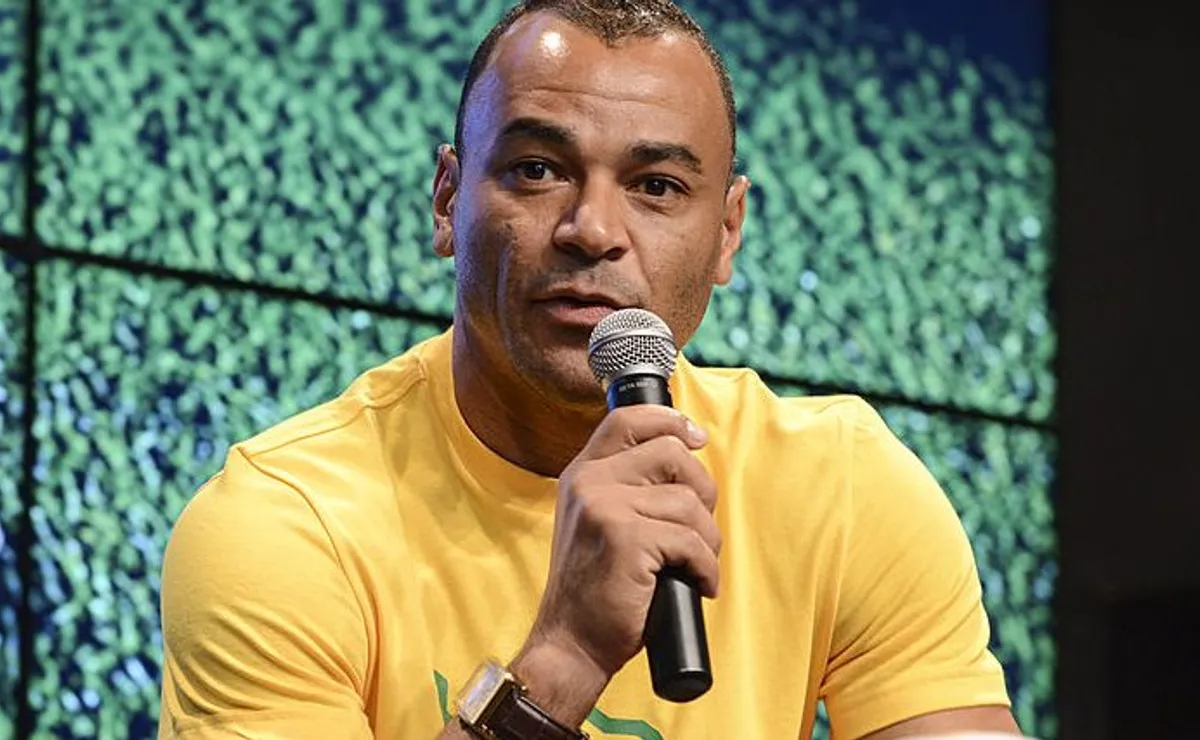 Cafu explica por que torcedor se afastou da Seleção Brasileira