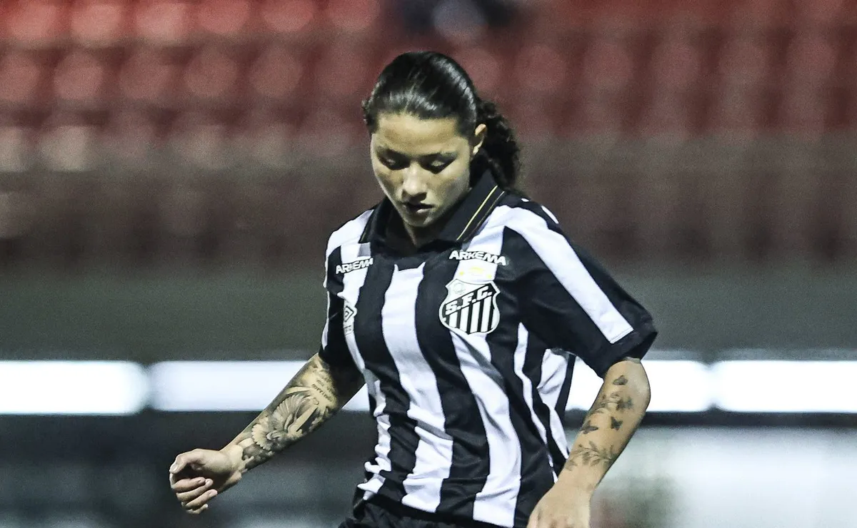 Evelin toma terceiro amarelo e desfalca Santos no próximo jogo do Brasileirão Feminino