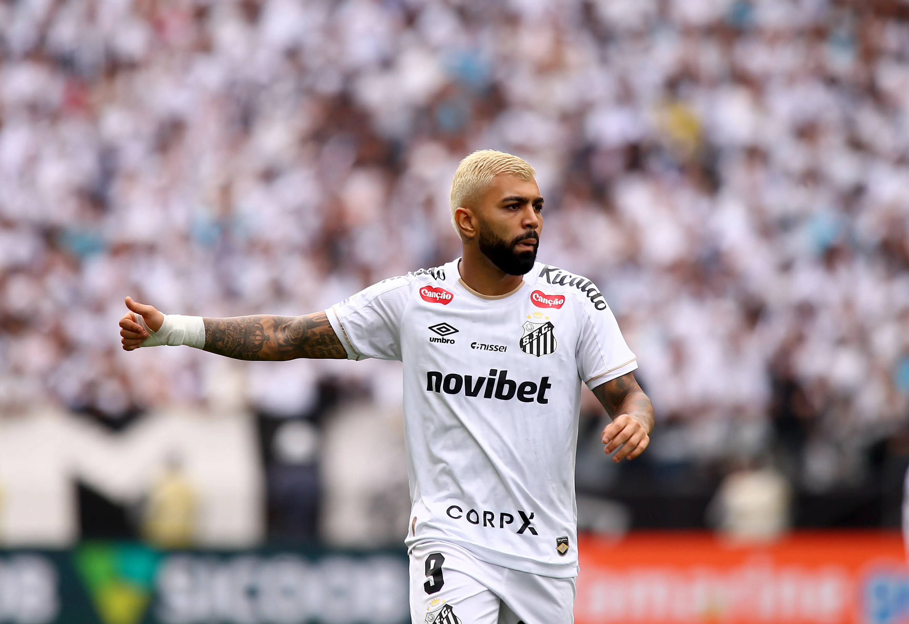 Gabigol jogador do Santos durante partida contra o Coritiba. Foto: Mauricio De Souza/AGIF