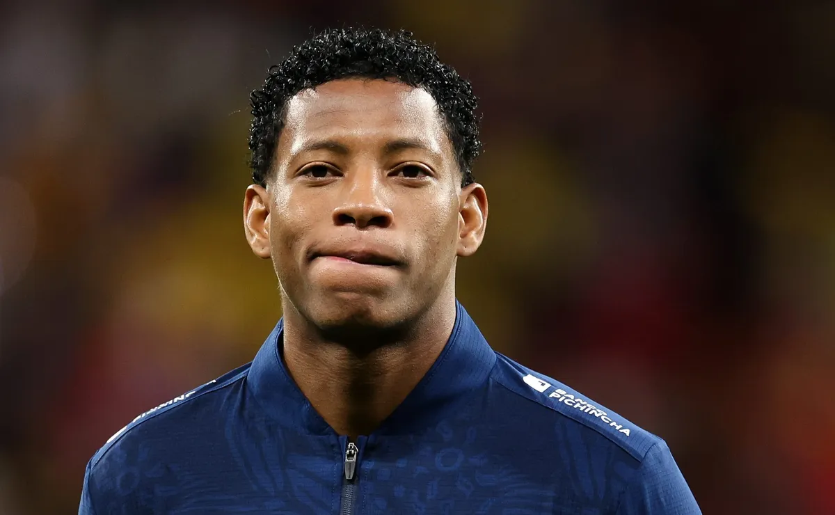 Flamengo vê extracampo pesar para saídas de Plata e Carrascal